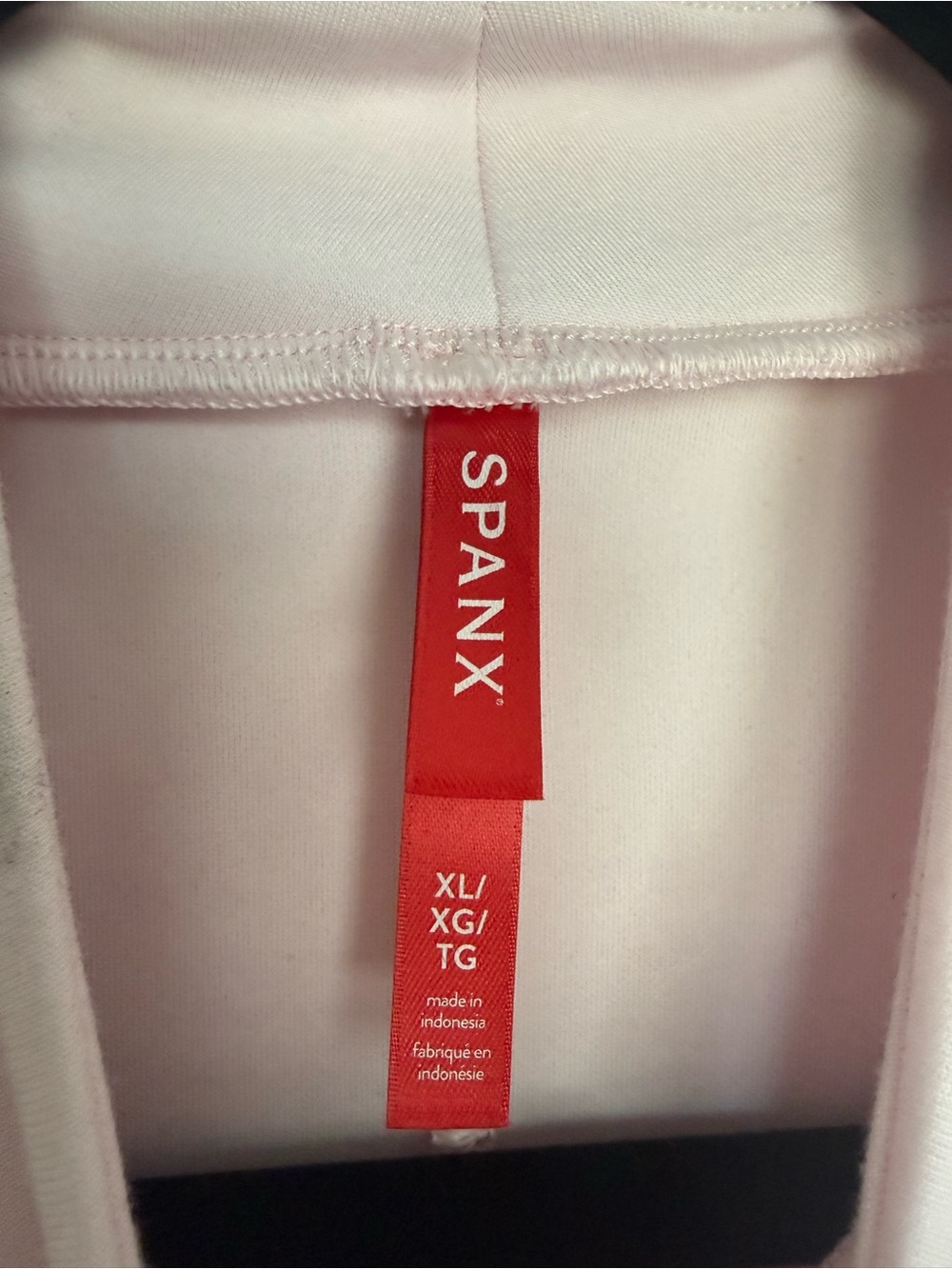 SPANX Sleeveless Mock Neck in Pink XL - Picture 3 of 5